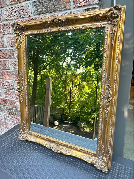 Antique Gold Frame 25"x 31" (For Rent)